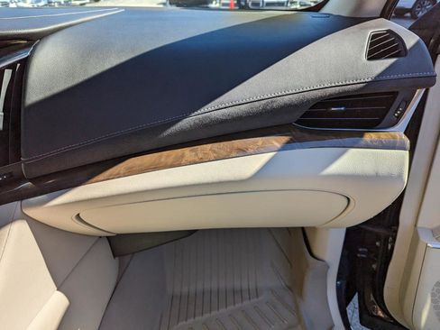 Used 2019 Cadillac Escalade Luxury w/ LPO, Radiant Package AWD/4WD image 32