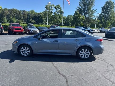 Used 2024 Toyota Corolla LE FWD image 8