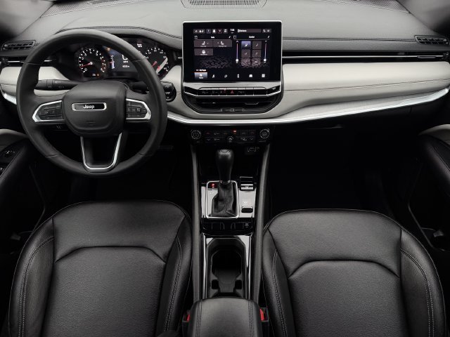 Used 2025 Jeep Compass Limited AWD/4WD image 11