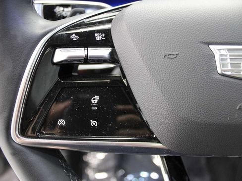 Used 2024 Cadillac Lyriq Luxury AWD/4WD image 25