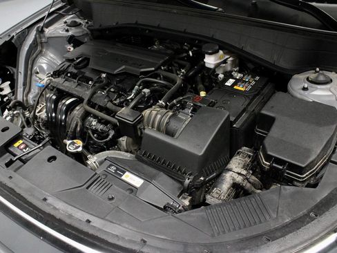 Used 2025 Hyundai Kona SEL FWD image 17