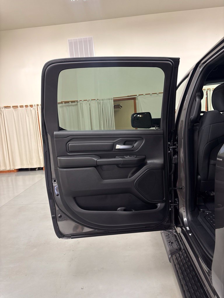 New 2027 RAM 1500 Express AWD/4WD image 23