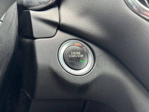 Used 2019 Chevrolet Equinox LT AWD/4WD image 22