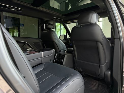 Used 2023 Land Rover Range Rover Long Wheelbase Autobiography AWD/4WD image 34