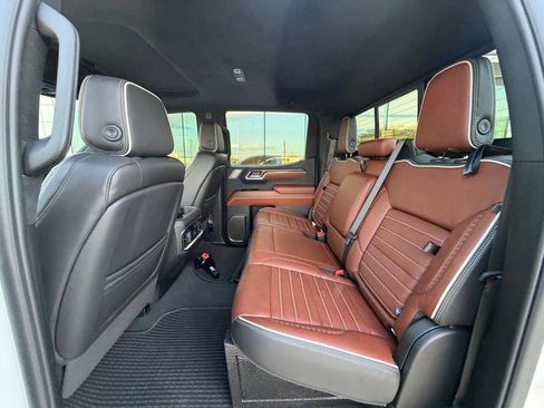 Used 2024 GMC Sierra 1500 Denali Ultimate AWD/4WD image 18