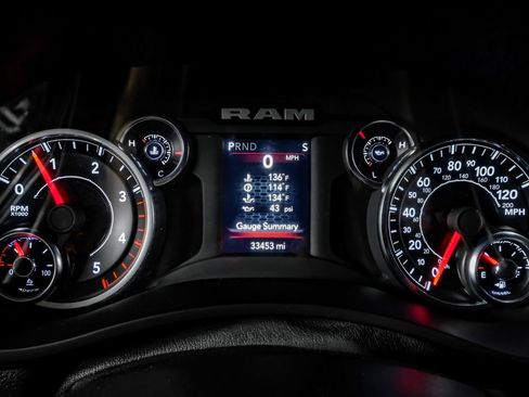 Used 2024 RAM 3500 Tradesman w/ Chrome Appearance Group AWD/4WD image 19