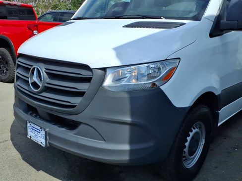 Used 2025 Mercedes-Benz Sprinter 2500 image 7