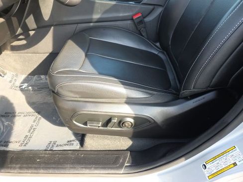 Used 2024 Jeep Grand Cherokee L Limited w/ Luxury Tech Group II image 15