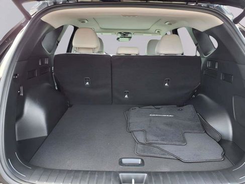 Certified 2024 Hyundai Tucson Limited AWD/4WD image 9