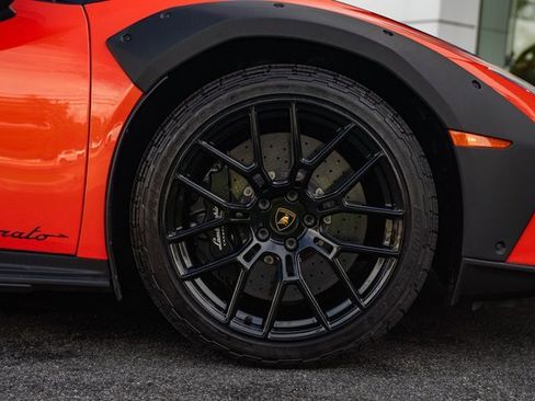 Used 2023 Lamborghini Huracan Sterrato image 19