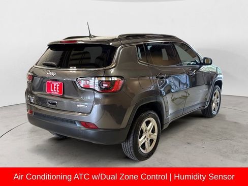 Used 2023 Jeep Compass Latitude w/ Sun and Sound Group AWD/4WD image 6