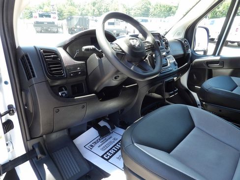 Used 2026 RAM ProMaster 2500 w/ Convenience Group FWD image 16
