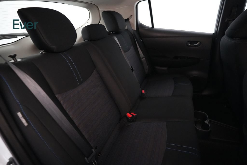 Used 2025 Nissan Leaf SV Plus FWD image 5