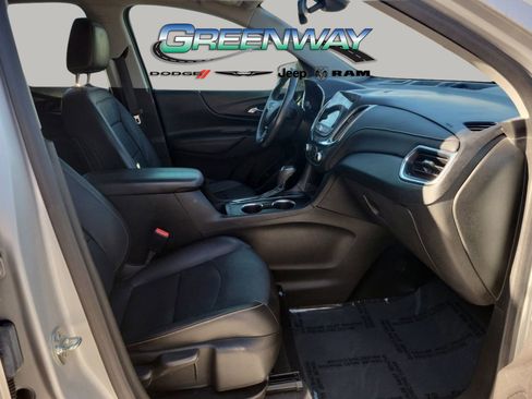 Used 2021 Chevrolet Equinox Premier w/ Redline Edition image 5
