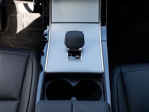 Used 2025 Land Rover Range Rover Evoque S image 17