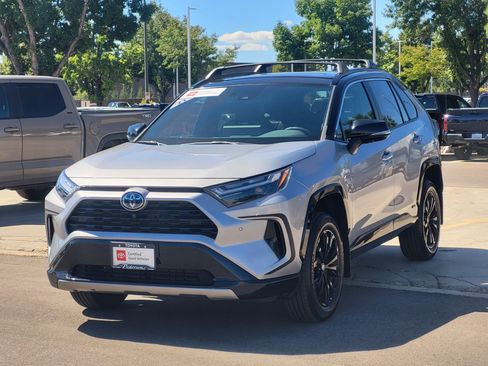 Used 2023 Toyota RAV4 XSE AWD/4WD image 4