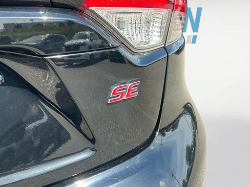 Used 2024 Toyota Corolla SE FWD image 19
