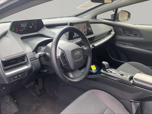 Used 2023 Toyota Prius LE FWD image 19