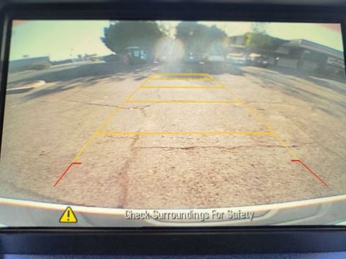 Used 2017 Chevrolet Equinox LS image 31