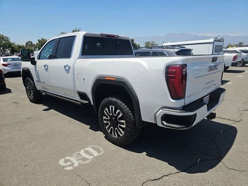 Used 2024 GMC Sierra 2500 Denali Ultimate w/ Max Trailering Package AWD/4WD image 2