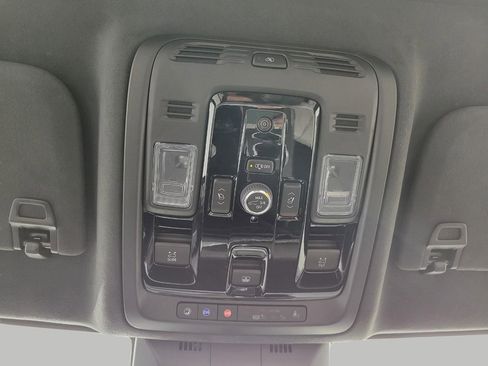 Certified 2025 Cadillac Escalade V w/ LPO, Floor Liner Package AWD/4WD image 18