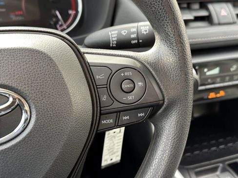 Used 2024 Toyota RAV4 LE image 22