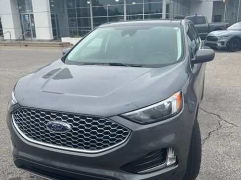 Used 2024 Ford Edge SEL w/ Convenience Package AWD/4WD image 4