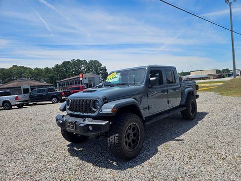 New 2026 Jeep Gladiator Sport AWD/4WD image 7