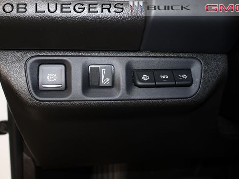 Certified 2021 GMC Acadia Denali w/ Denali Technology Package FWD image 28