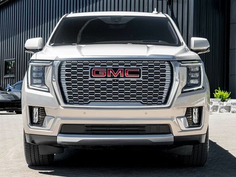 Used 2021 GMC Yukon Denali w/ Denali Ultimate Package AWD/4WD image 4