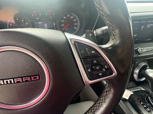 Used 2020 Chevrolet Camaro LT image 15