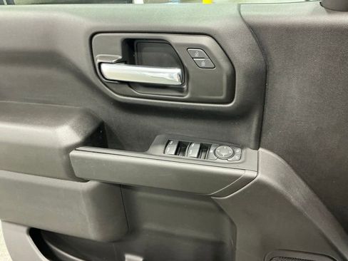 Used 2023 Chevrolet Silverado 1500 Custom image 14