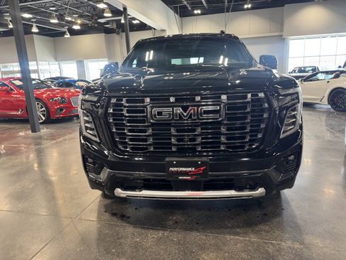 Used 2025 GMC Yukon XL Denali Ultimate image 8