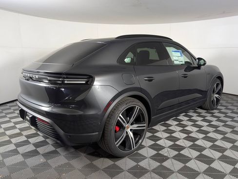 New 2025 Porsche Macan 4S Electric image 7