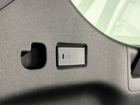 Used 2024 Chevrolet Suburban RST w/ Luxury Package image 35