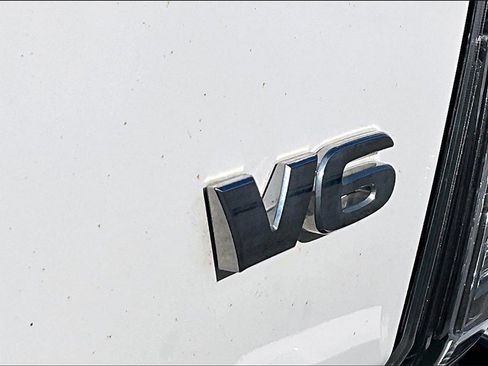 Used 2022 Toyota Tacoma TRD Sport w/ Technology Package image 23