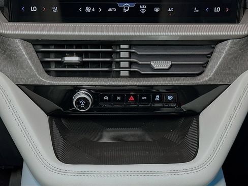 New 2026 Ford Explorer Platinum w/ LUX Leather Package AWD/4WD image 12