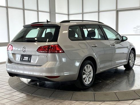 Used 2016 Volkswagen Golf S image 7