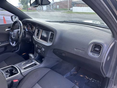 Used 2019 Dodge Charger GT RWD image 10