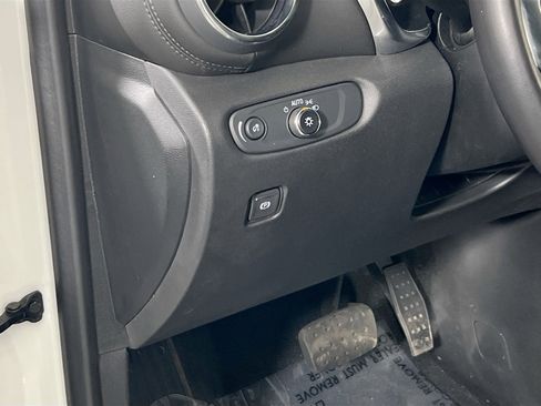 Used 2022 Chevrolet Blazer LT w/ Midnight/Sport Edition image 10