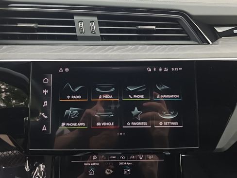 Used 2024 Audi Q8 e-tron Prestige w/ Prestige Package AWD/4WD image 19