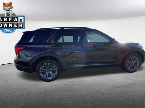 Used 2022 Ford Explorer XLT w/ Equipment Group 202A AWD/4WD image 10