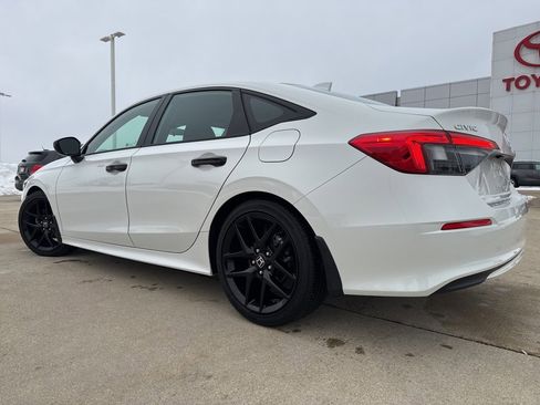 Used 2024 Honda Civic Sport image 6