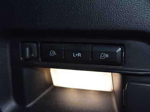Used 2022 Ford Explorer Limited w/ Equipment Group 301A AWD/4WD image 35