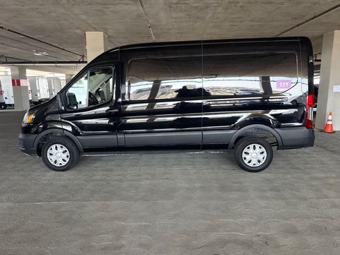 Used 2025 Ford Transit 250 148 Medium Roof RWD image 2