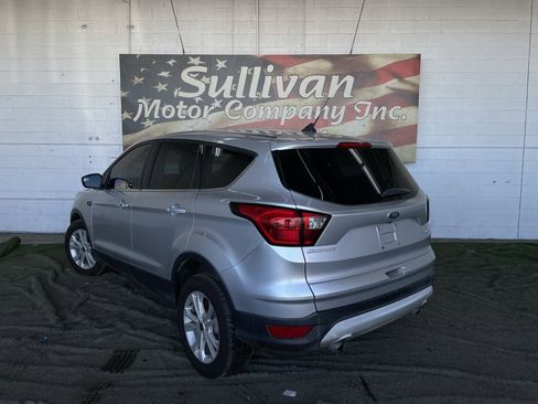 Used 2019 Ford Escape SE image 5