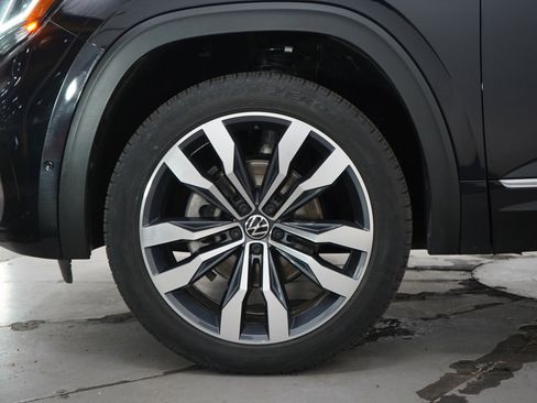 Used 2023 Volkswagen Atlas SEL Premium AWD/4WD image 31