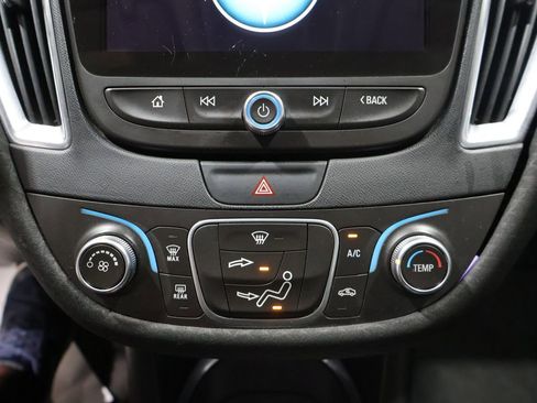 Used 2018 Chevrolet Malibu LT FWD image 31