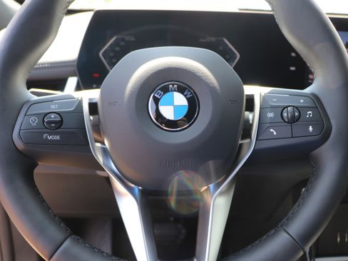 Used 2025 BMW X1 xDrive28i w/ Premium Package AWD/4WD image 17