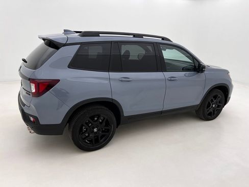 Used 2025 Honda Passport Black Edition image 6